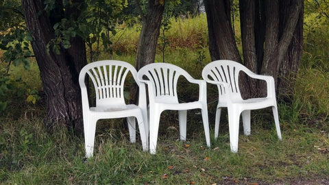 How to Clean Plastic Chairs: Importance & Tips