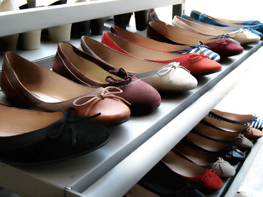 What Are the Best Materials for a Shoe Rack: Wood, Plastic, or Metal?