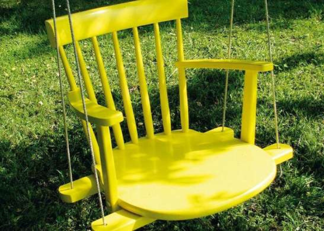 Innovative Ideas on How to Reuse Broken Plastic Chairs