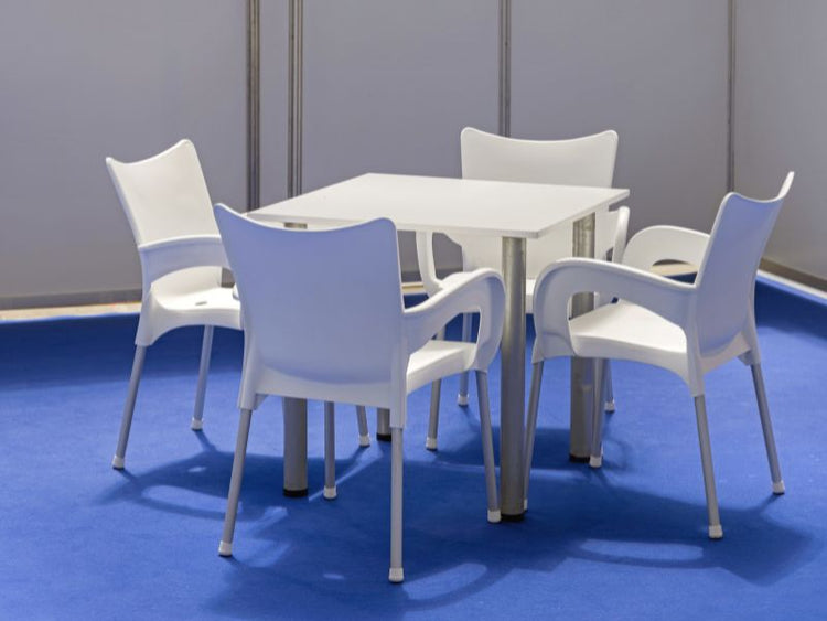 How to Use Plastic Tables for Parties, Events, and Gatherings